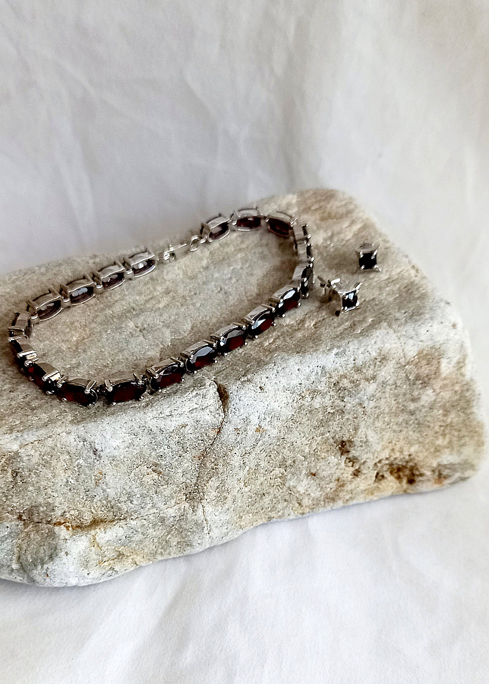 Bracelet & Earrings No Name - Image 2