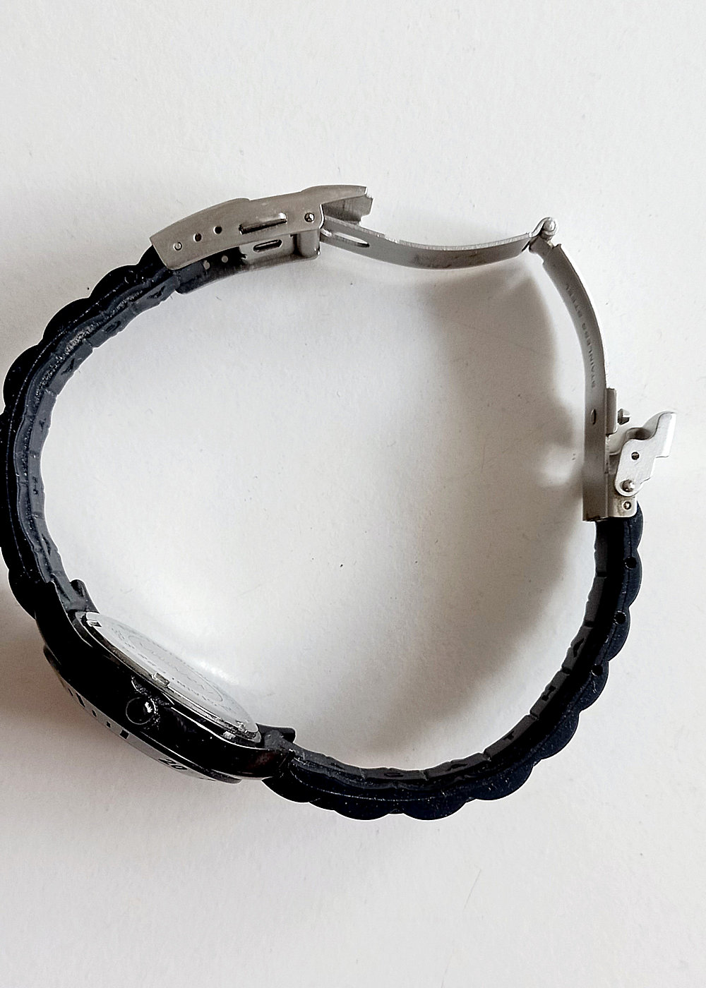 Watch Agatha Paris - Image 4